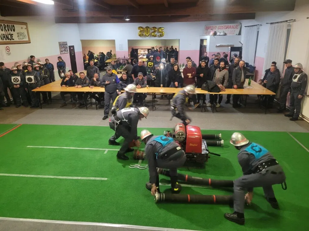 Zimska liga v spajanju sesalnega voda